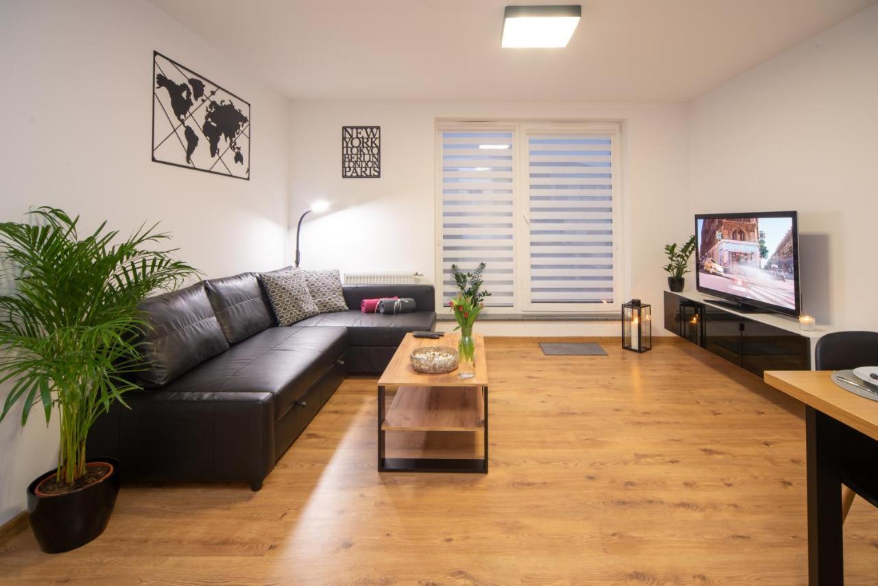 Maya'S Flats & Resorts 49 - Spacious 3 Rooms Apartment In Szafarnia Гданськ Екстер'єр фото