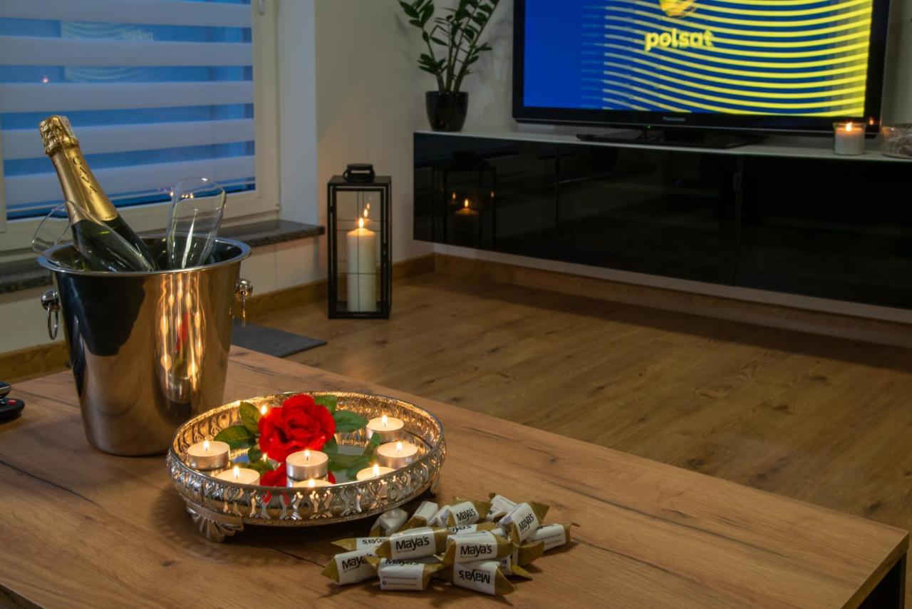 Maya'S Flats & Resorts 49 - Spacious 3 Rooms Apartment In Szafarnia Гданськ Екстер'єр фото