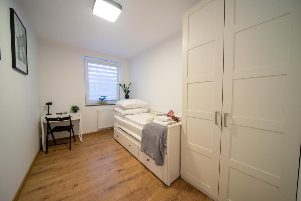 Maya'S Flats & Resorts 49 - Spacious 3 Rooms Apartment In Szafarnia Гданськ Екстер'єр фото